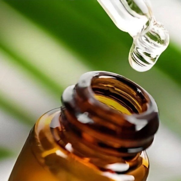 Aceite esencial de verbena, ingrediente del desodorante natural Rossieli